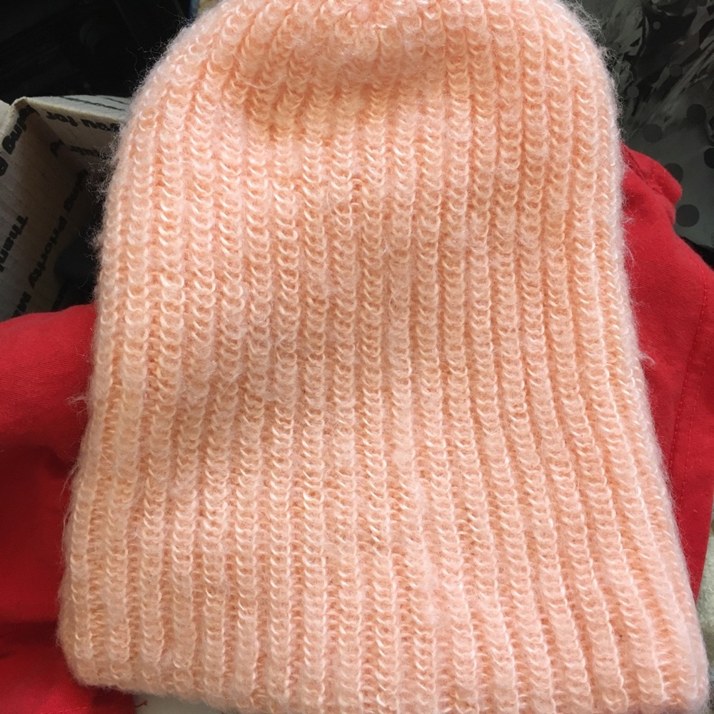 FINAL MARKDOWN Ladies knit cap